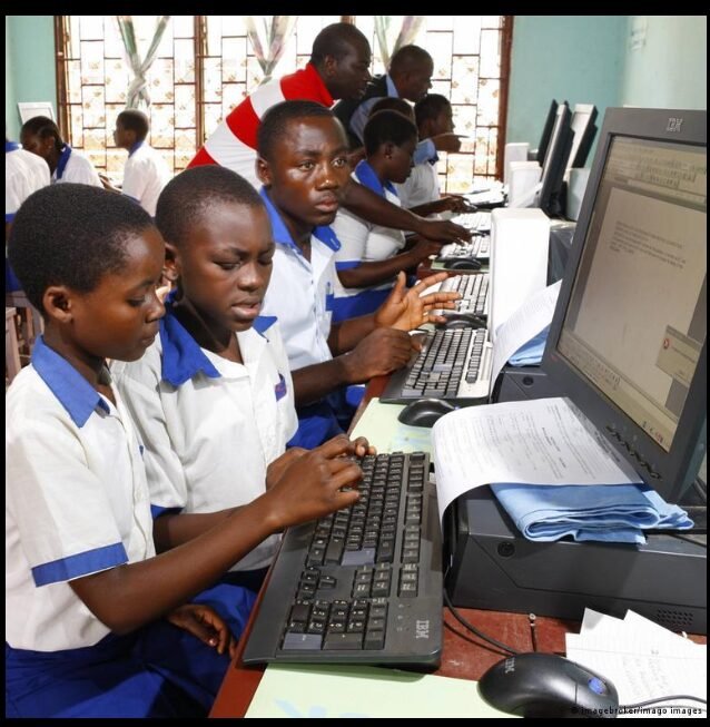 Basic IT training in session